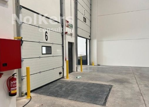 Nau industrial de lloguer en L'Hospitalet de Llobregat amb Calefacció