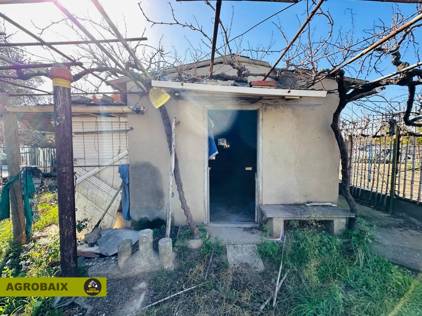 Vista exterior de Terreno en venta en Sant Joan Despí