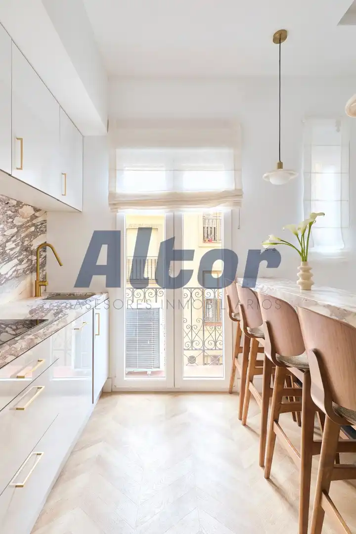 Piso en venta en DE ARGANZUELA, Imperial