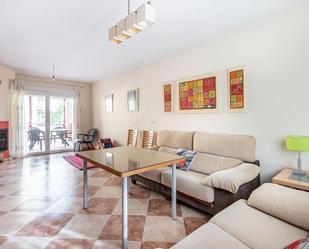 Living room of Single-family semi-detached for sale in Vegas del Genil  with Swimming Pool