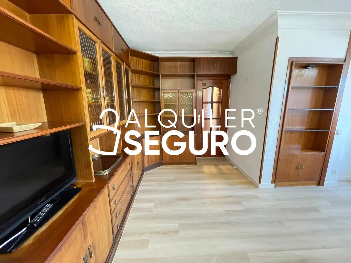 Schlafzimmer von Wohnung zur Miete in Madrid mit Heizung, Abstellraum und Möbliert