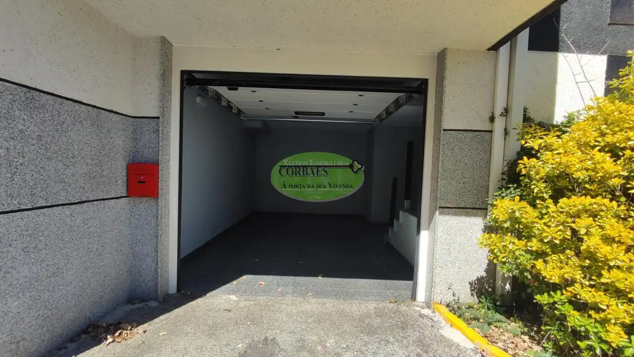 Parkplatz von Geschaftsraum zum Verkauf in Taboadela mit Klimaanlage und Möbliert