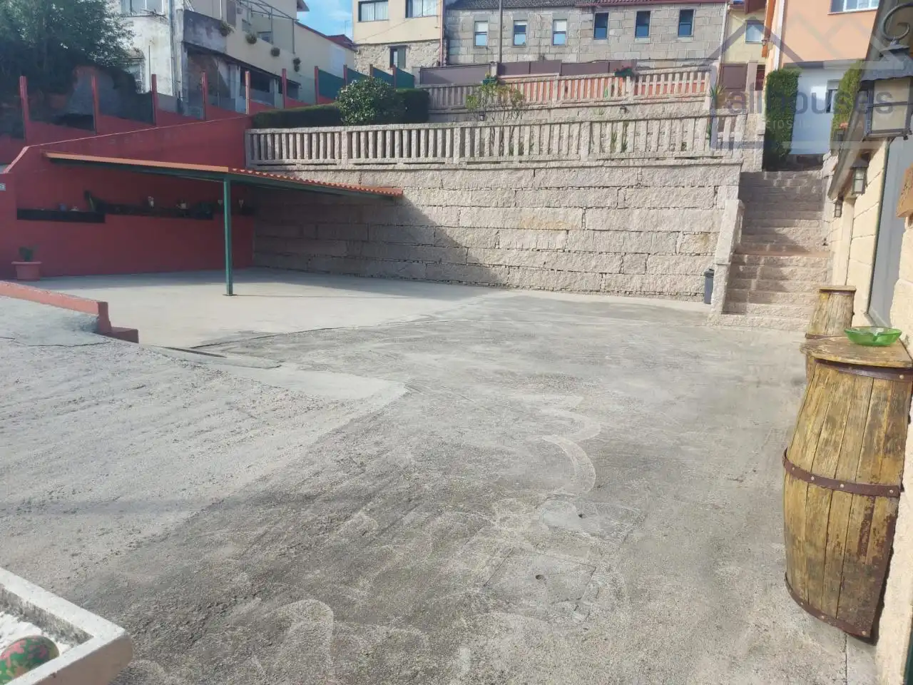 Parking de Casa o chalet de alquiler en Vigo  con Calefacción, Jardín privado y Trastero