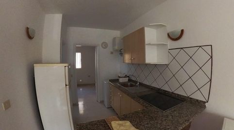 Foto 5 de Piso en venta en Calle 3 de Abril 1979, El Cotillo, La Oliva