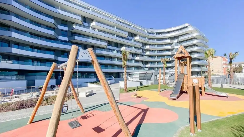 Außenansicht von Wohnung zur Miete in Málaga mit Klimaanlage, Heizung und Privatgarten