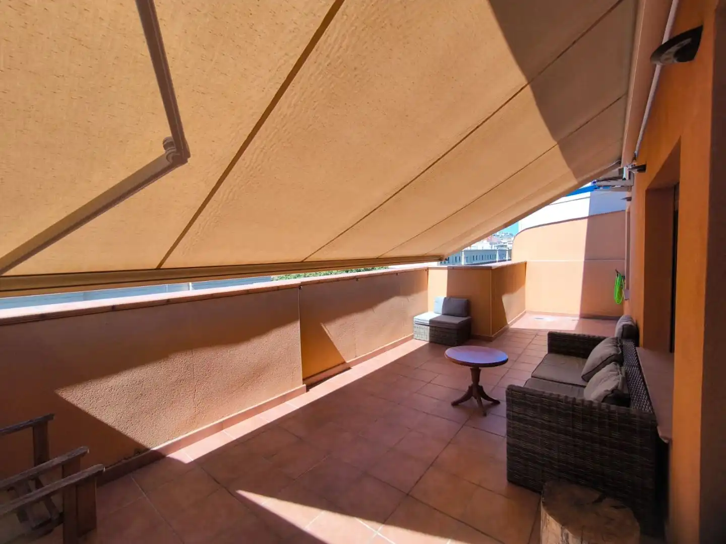 Terrasse von Dachboden zur Miete in  Madrid Capital mit Klimaanlage, Terrasse und Balkon