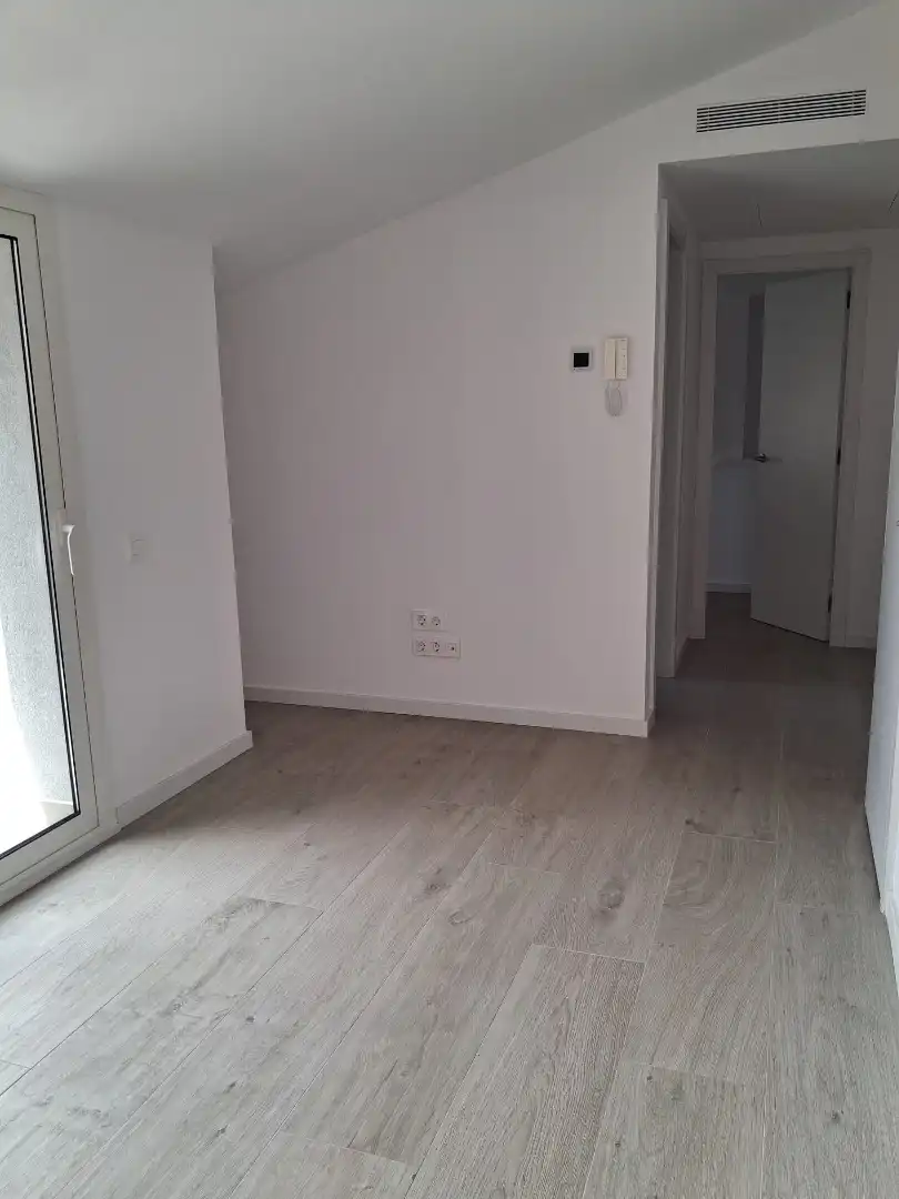 Maisonette zur Miete in Terrassa mit Klimaanlage, Heizung und Terrasse