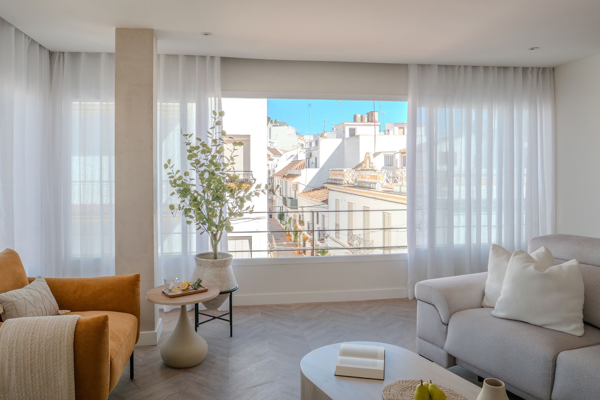 Living room of Apartment for sale in Estepona  with Balcony