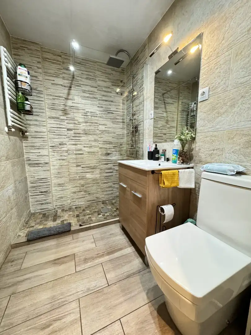 Baño de Piso en venta en Terrassa con Calefacción y Internet