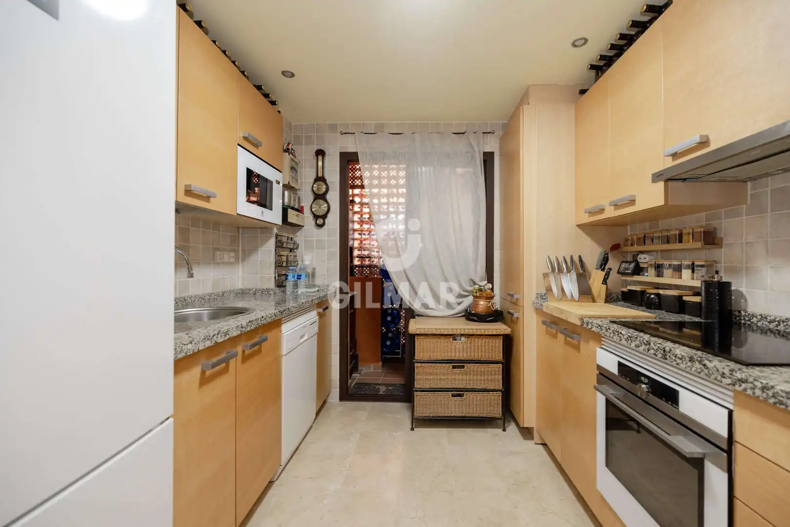 Cocina de Apartamento en venta en Estepona con Calefacción, Jardín privado y Trastero