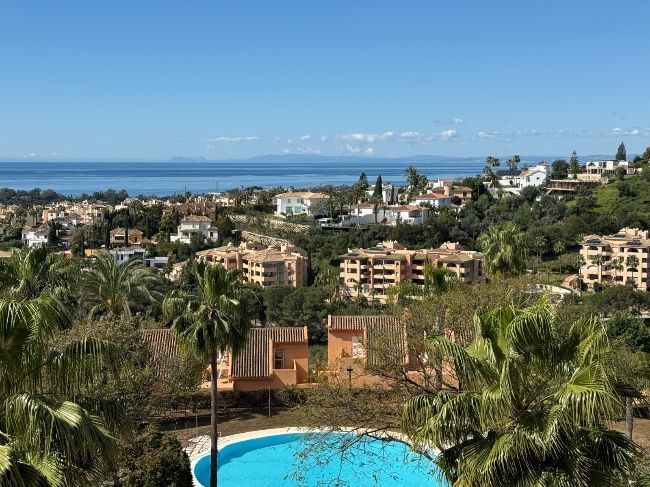 Exterior view of Attic to rent in Marbella  with Air Conditioner, Private garden and Terrace