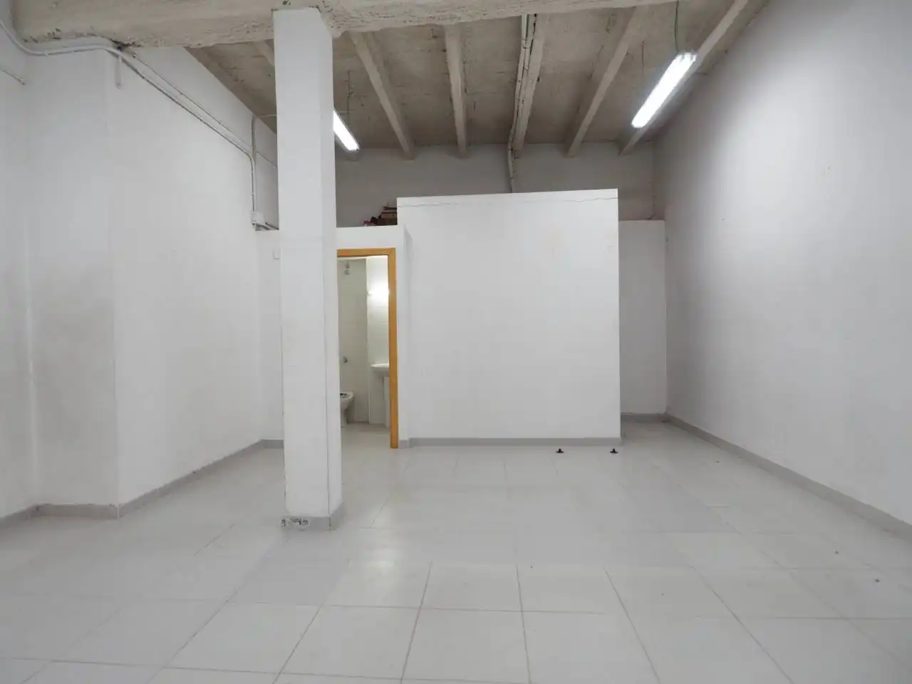 Local comercial de lloguer a Plaza de les Olles 12, imagen 8