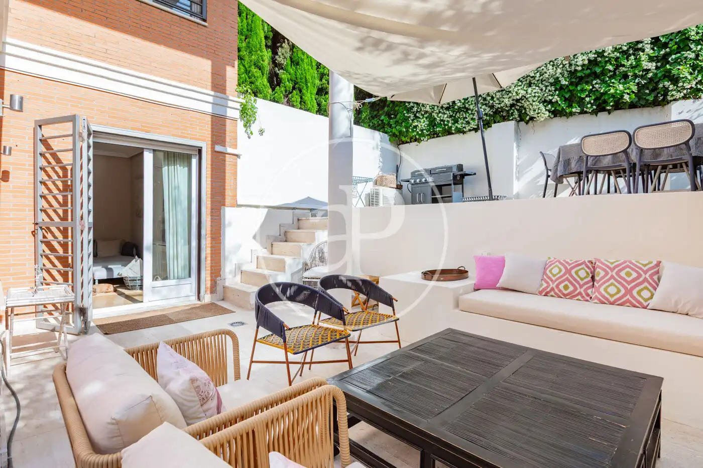 Terraza de Casa adosada en venta en Madrid con Aire acondicionado, Calefacción y Jardín privado