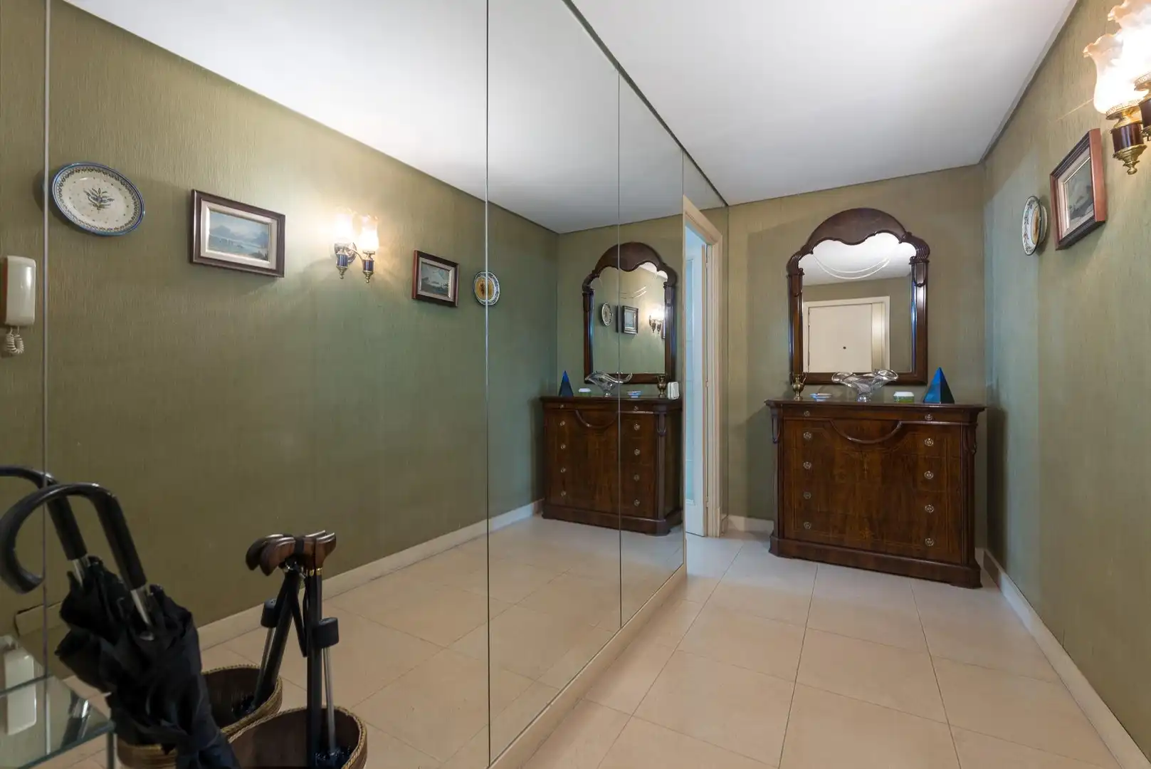 Baño de Piso en venta en  Palma de Mallorca con Aire acondicionado, Calefacción y Terraza