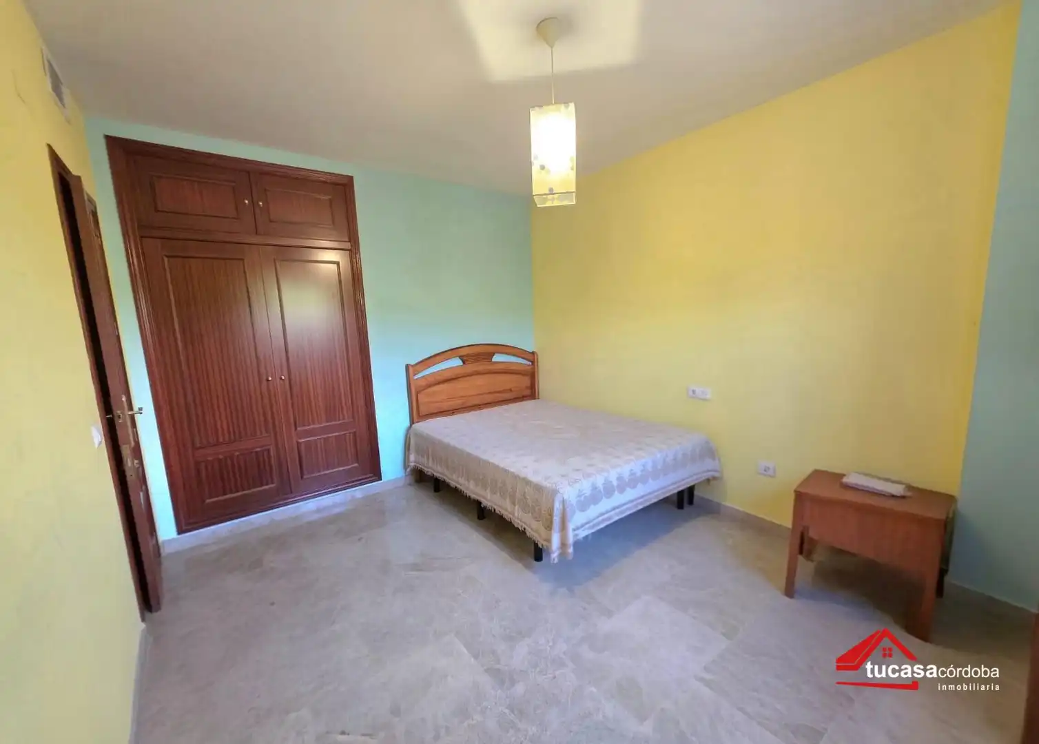 Schlafzimmer von Einfamilien-Reihenhaus zum Verkauf in Guadalcázar mit Klimaanlage und Terrasse