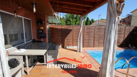 Foto 4 de Casa adosada en venda a Palau-solità i Plegamans, Barcelona