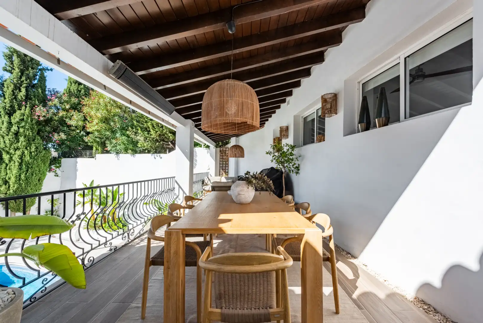 Terrassa de Casa adosada en venda en Istán amb Aire condicionat, Jardí privat i Terrassa