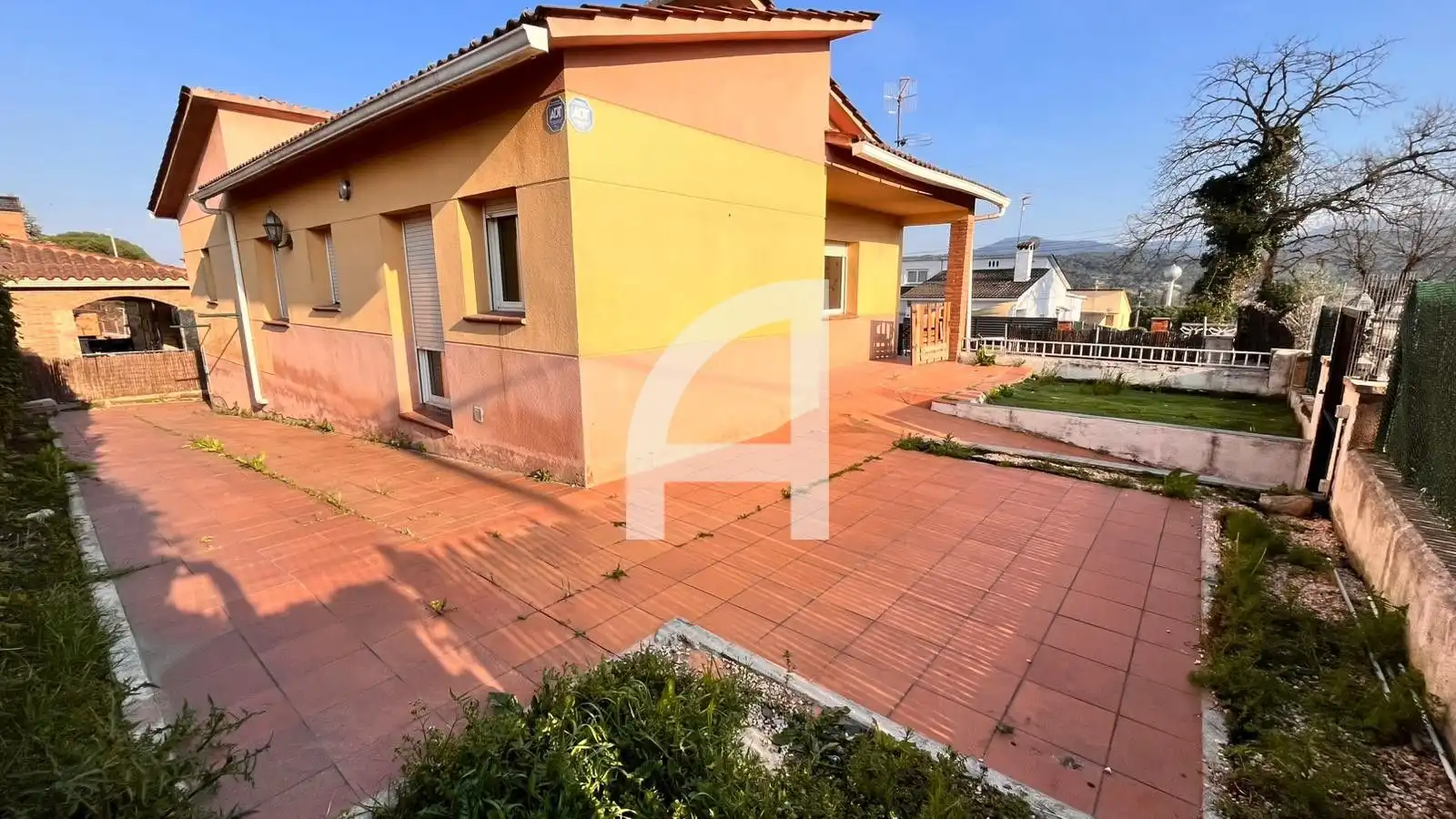 Vista exterior de Casa o xalet en venda en Riells i Viabrea amb Calefacció i Jardí privat