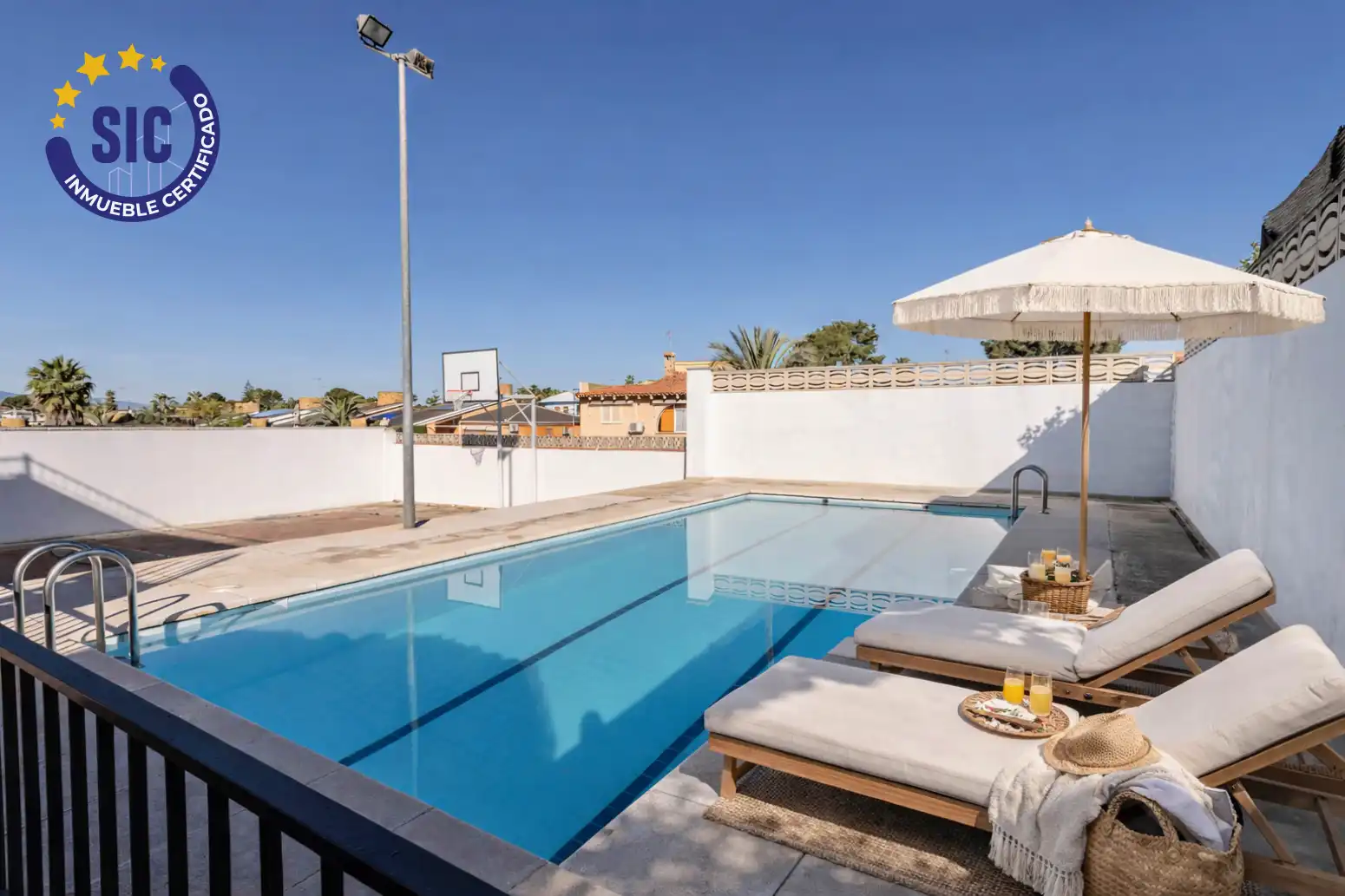 Swimming pool of Houses for sale in L'Eliana  with Air Conditioner, Heating and Private garden