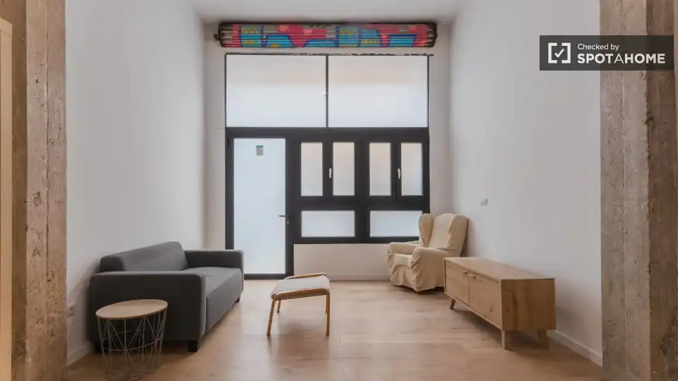 Living room of Flat for rent in Valencia  with Air Conditioner, Heating and Furnished