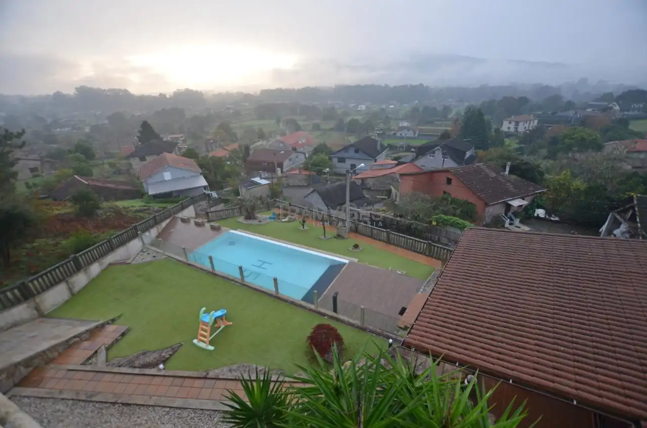 Piscina de Casa o chalet en venta en Tui con Calefacción, Jardín privado y Terraza