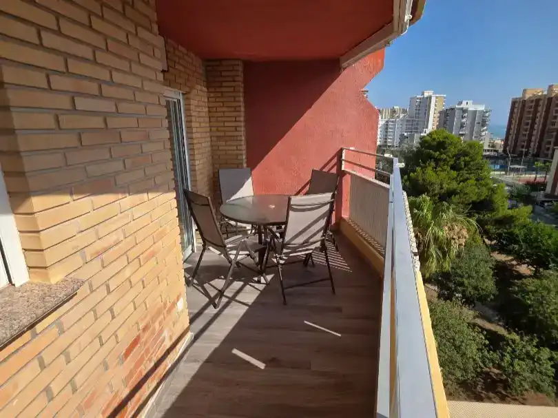 Terrasse von Wohnung zur Miete in Gandia mit Klimaanlage, Schwimmbad und Möbliert