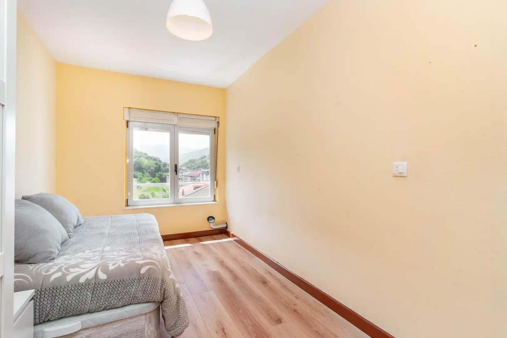 Bedroom of Flat for sale in Cangas del Narcea  with Heating and Furnished