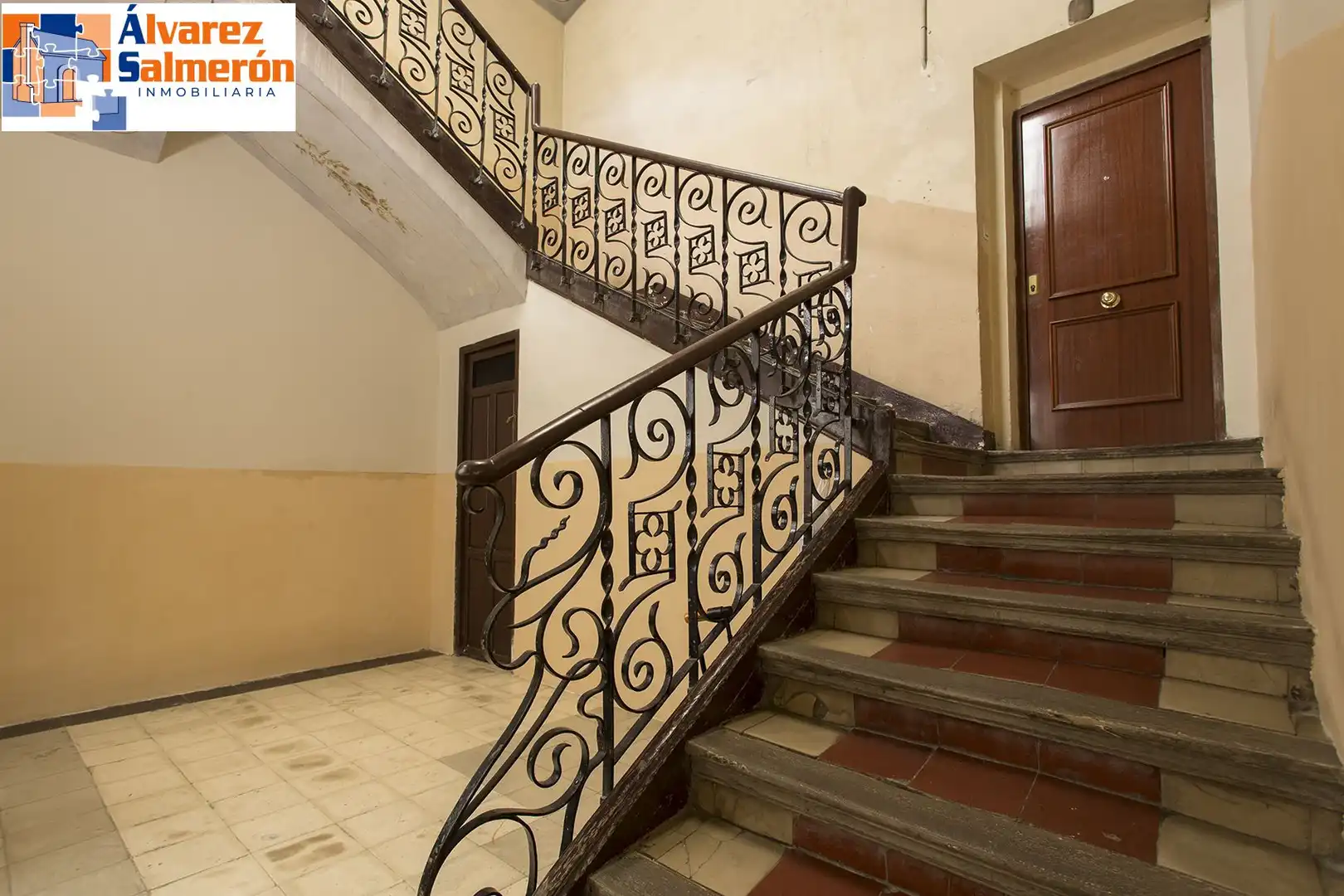 Flat for sale in Granada