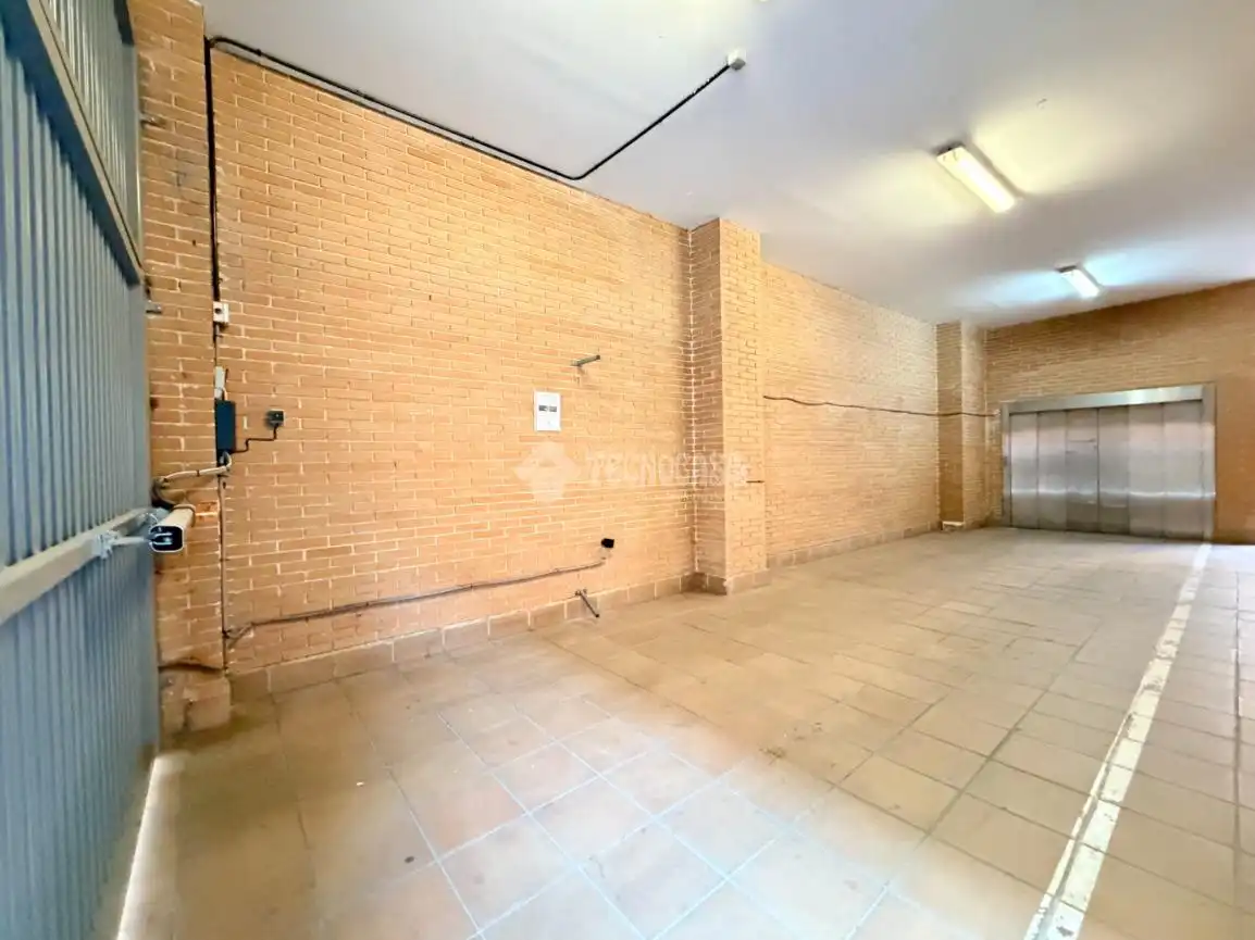 Individual with lift for sale in C. del Pico Moncayo, imagen 4