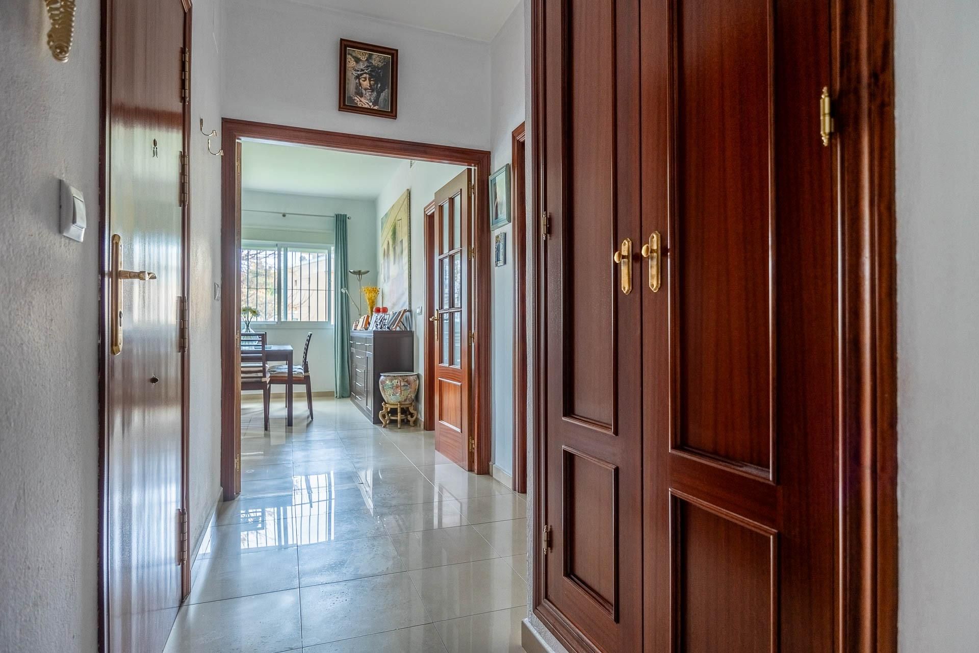 House or chalet for sale in San Juan de Aznalfarache  with Air Conditioner