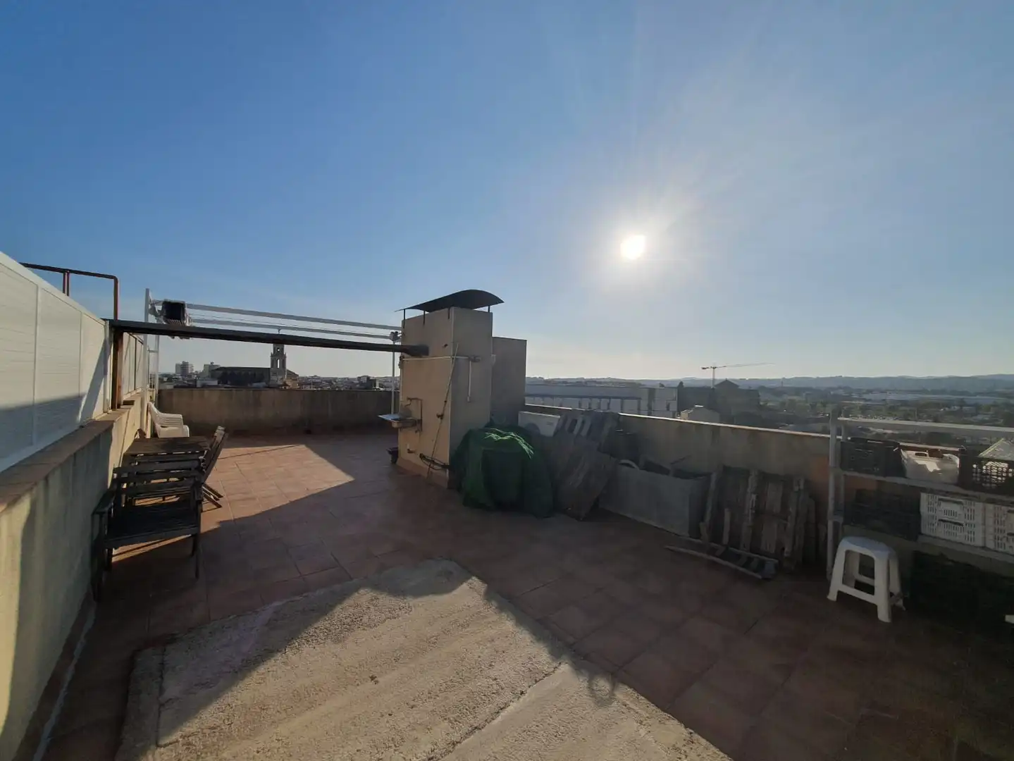Terrasse von Dachboden zum Verkauf in Vilanova i la Geltrú mit Klimaanlage, Heizung und Terrasse