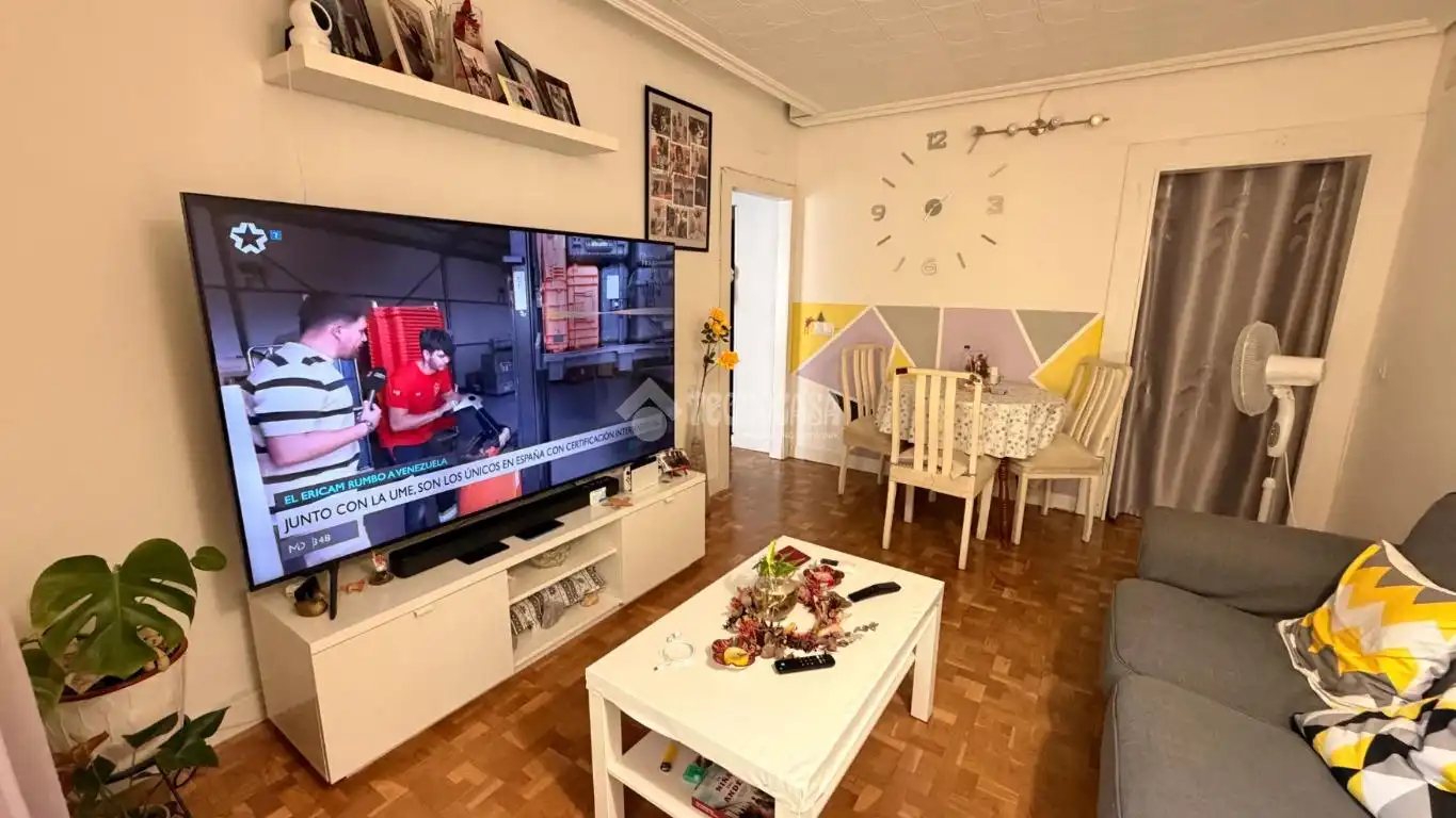 Living room of Flat for sale in Madrid