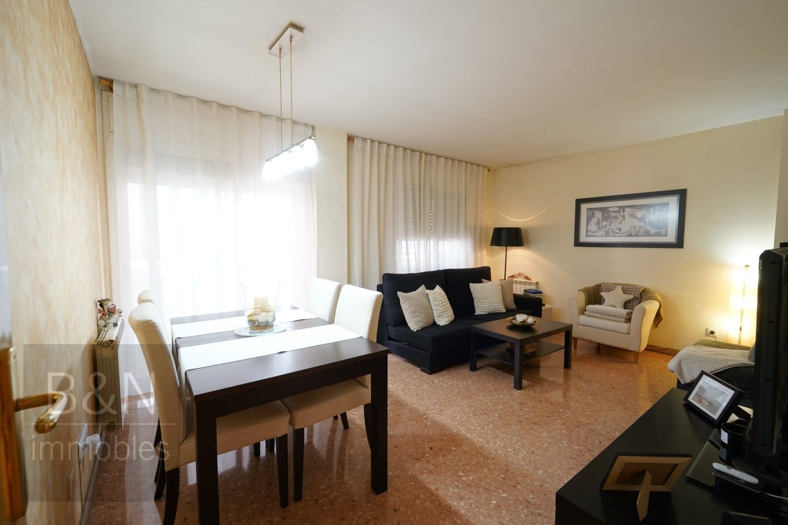 Sala de estar de Dúplex en venta en Terrassa con Aire acondicionado, Calefacción y Terraza
