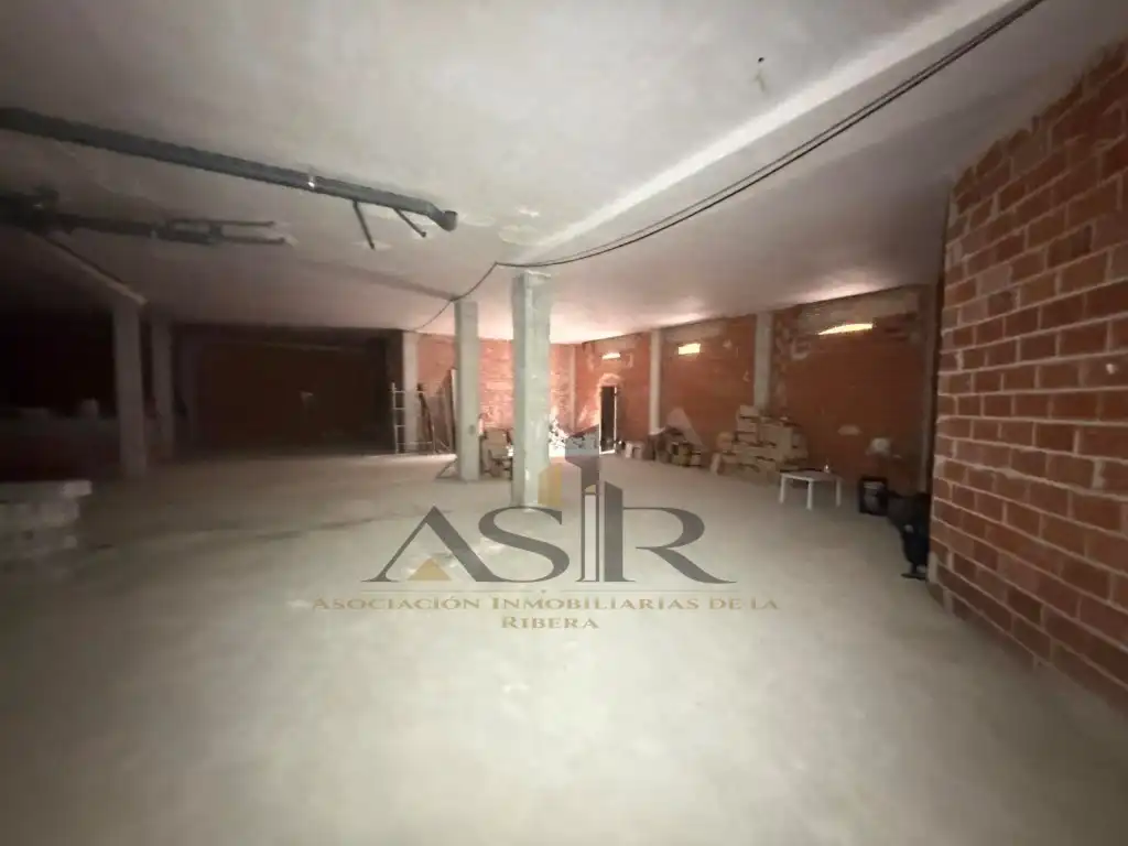 Local de alquiler en Carrer Santos, La Vila