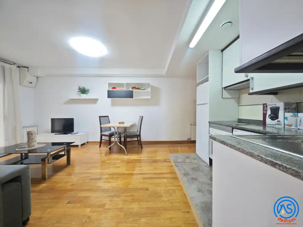 Apartamento de alquiler en Calle de Nuestra Señora de Bonaria, 13, Barrio del Ave