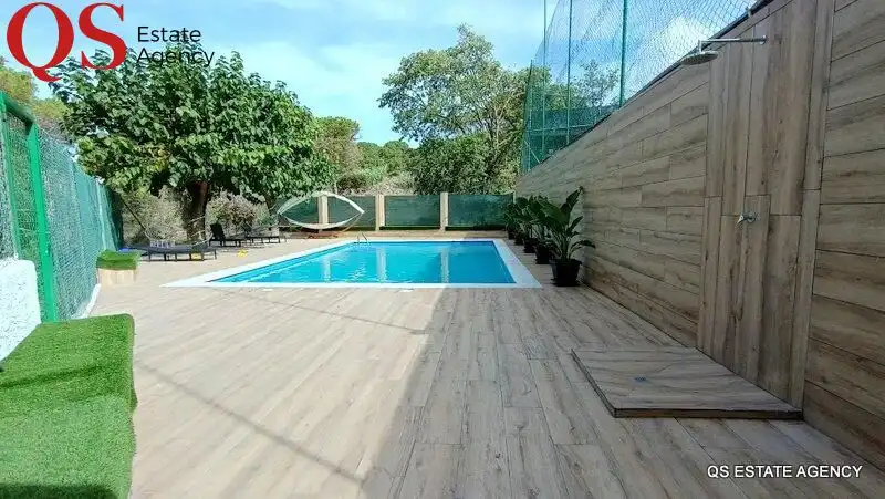 Piscina de Finca rústica en venta en Tordera con Aire acondicionado, Calefacción y Jardín privado