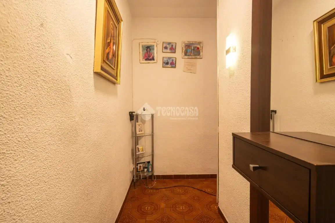 Flat for sale in Granada  with Balcony