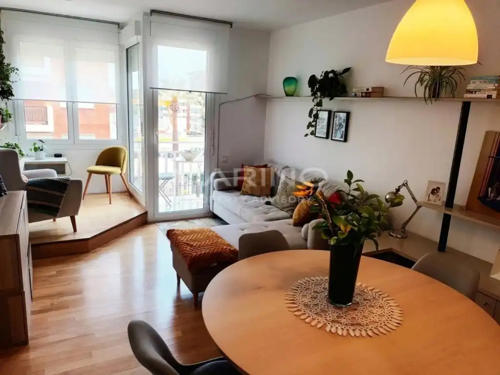 Sala de estar de Piso en venta en Barcelona con Aire acondicionado y Balcón