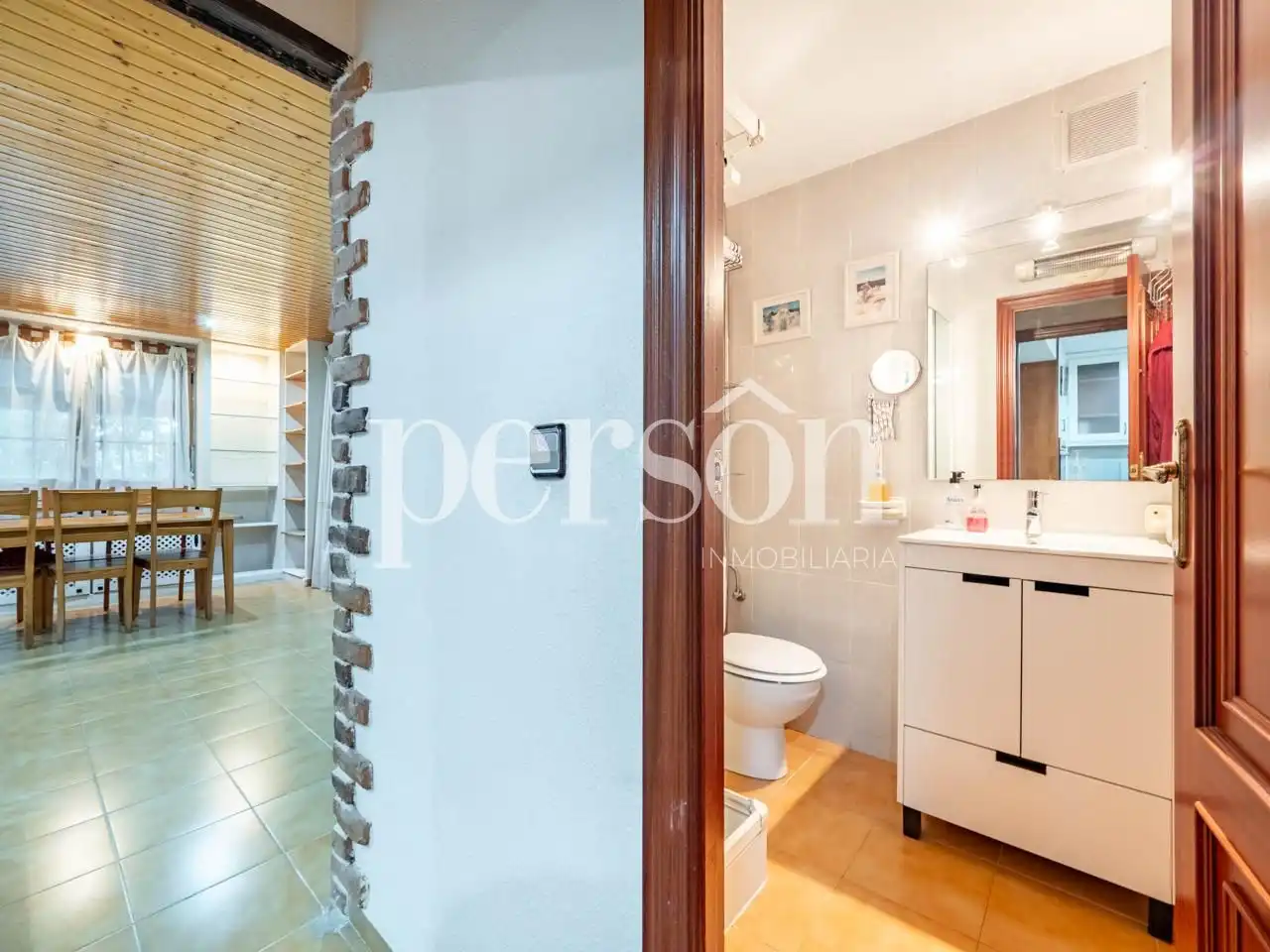 Bany de Casa o xalet en venda en Paterna amb Aire condicionat, Terrassa i Moblat