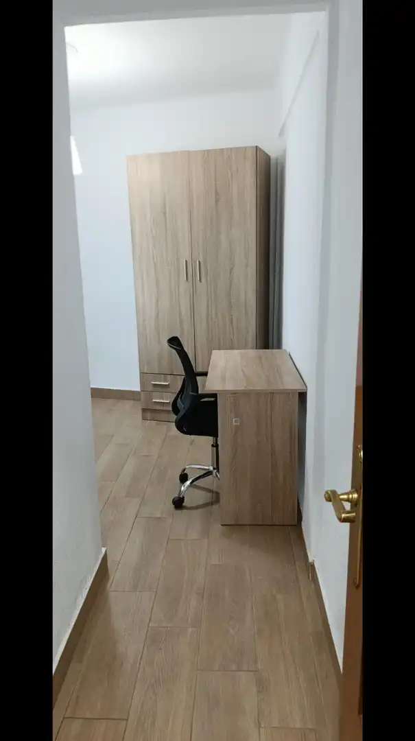 Schlafzimmer von Wohnung zur Miete in Granada mit Möbliert