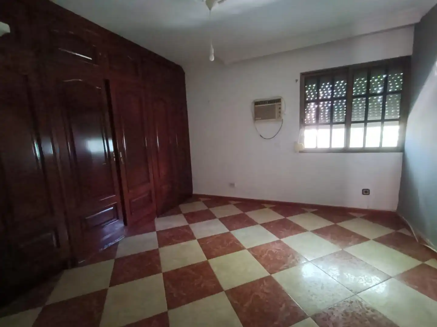Piso en venta en Sevilla con Balcón