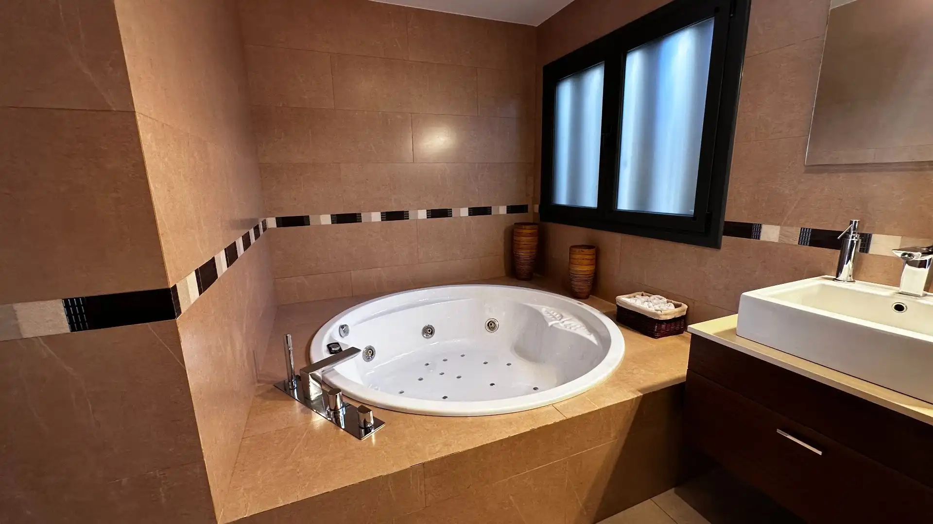 Bathroom of Houses for sale in Roquetes  with Air Conditioner, Heating and Private garden