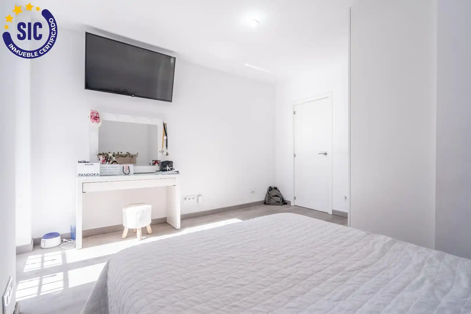 Schlafzimmer von Haus oder Chalet zum Verkauf in Valencia mit Privatgarten, Terrasse und Schwimmbad