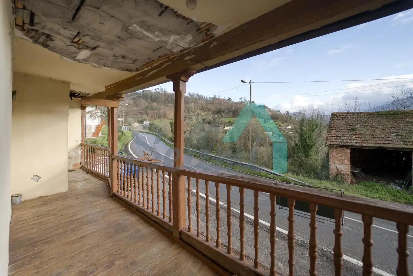 Vista exterior de Casa o xalet en venda en Oviedo  amb Calefacció, Jardí privat i Terrassa