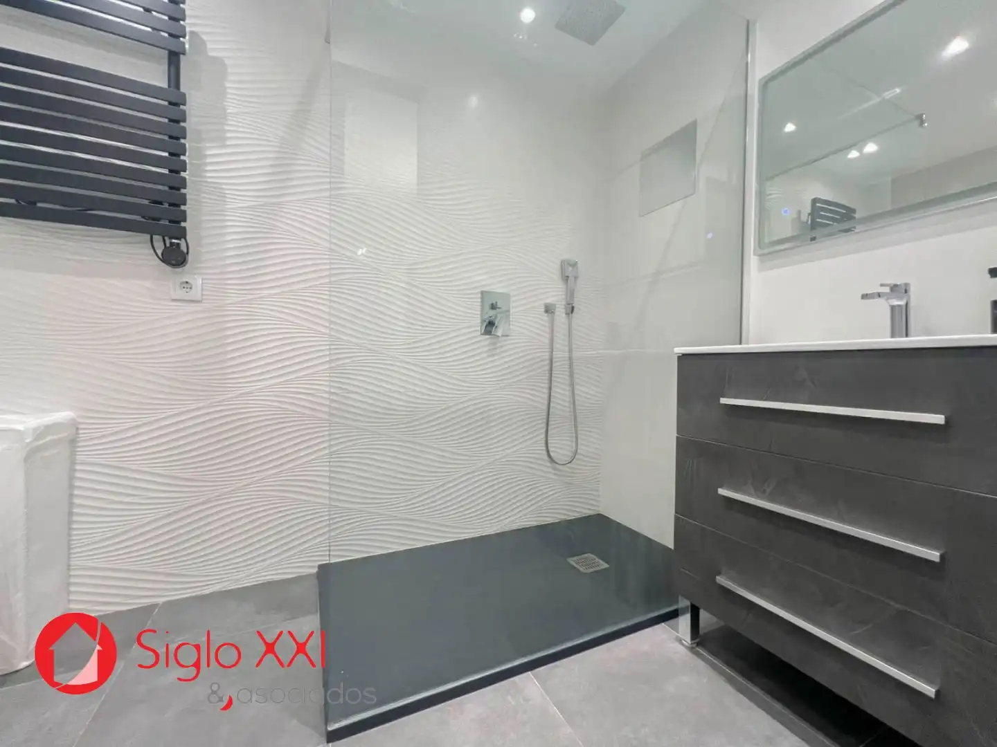 Badezimmer von Wohnung zum Verkauf in Vila-real mit Klimaanlage, Terrasse und Balkon