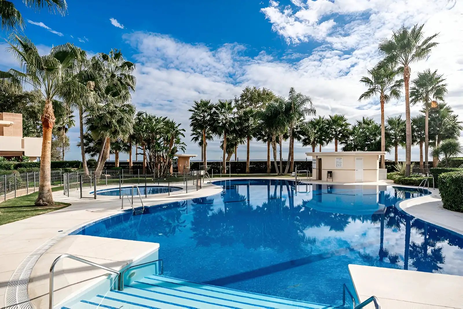 Apartment with pool for sale in Estepona Pueblo, imagen 28