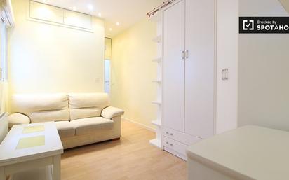 Bedroom of Flat to rent in  Madrid Capital  with Air Conditioner, Heating and Furnished