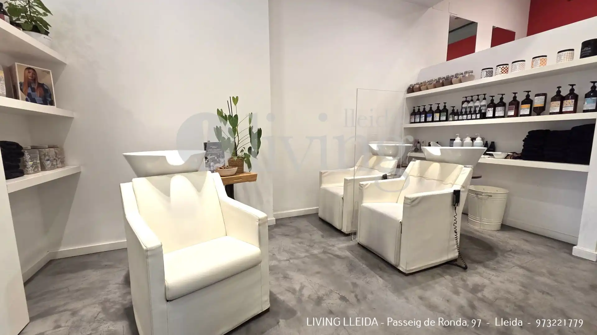 Sala d'estar de Local de lloguer en Lleida amb Aire condicionat, Calefacció i Moblat