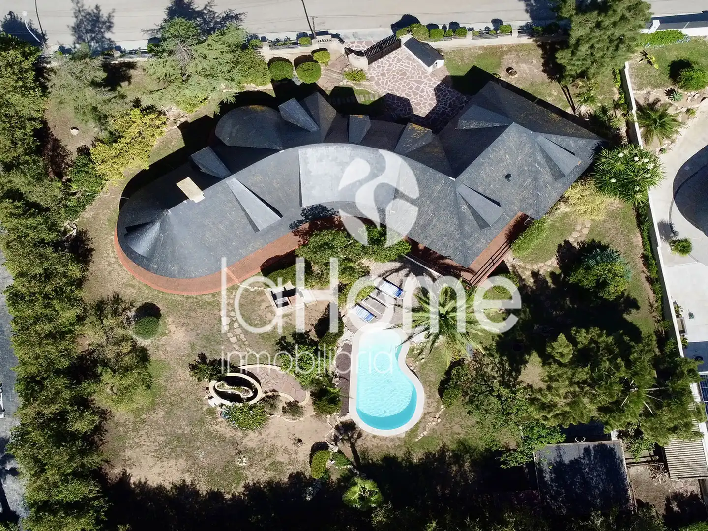 Vista exterior de Casa o xalet en venda en Chiva amb Aire condicionat, Calefacció i Jardí privat