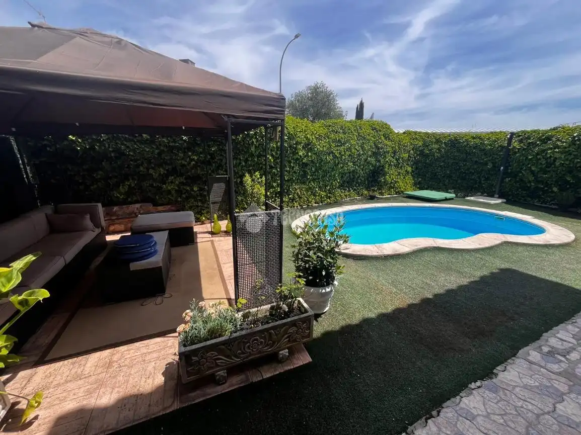 Swimming pool of Detached homes for sale in Madrid  with Air Conditioner, Heating and Private garden